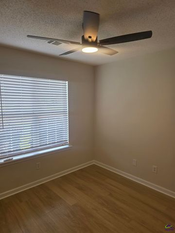 114 Grindstaff Drive, Bonaire, GA 31005