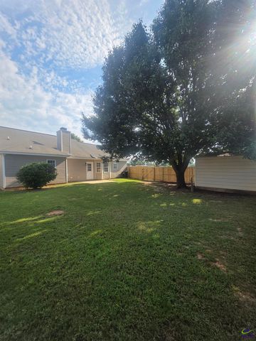 114 Grindstaff Drive, Bonaire, GA 31005