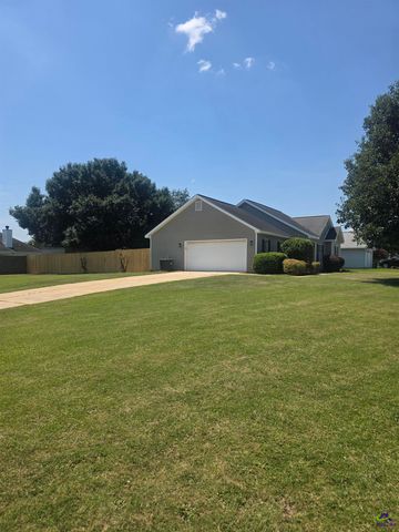 114 Grindstaff Drive, Bonaire, GA 31005