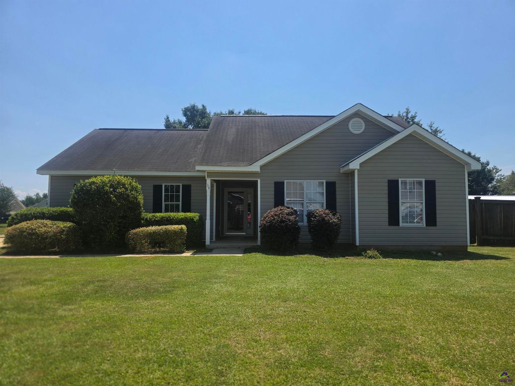 114 Grindstaff Drive, Bonaire, GA 31005