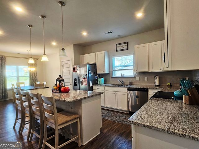 17 Rambling Oaks Drive NE, Rome, GA 30165