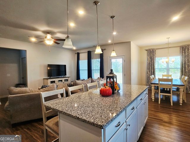 17 Rambling Oaks Drive NE, Rome, GA 30165