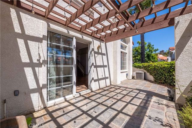 268 Camino Cortina, Camarillo, CA 93010