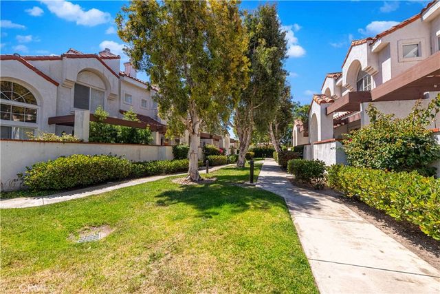 268 Camino Cortina, Camarillo, CA 93010