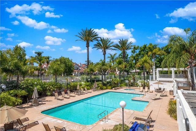 268 Camino Cortina, Camarillo, CA 93010