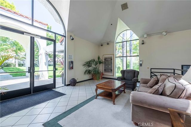 268 Camino Cortina, Camarillo, CA 93010
