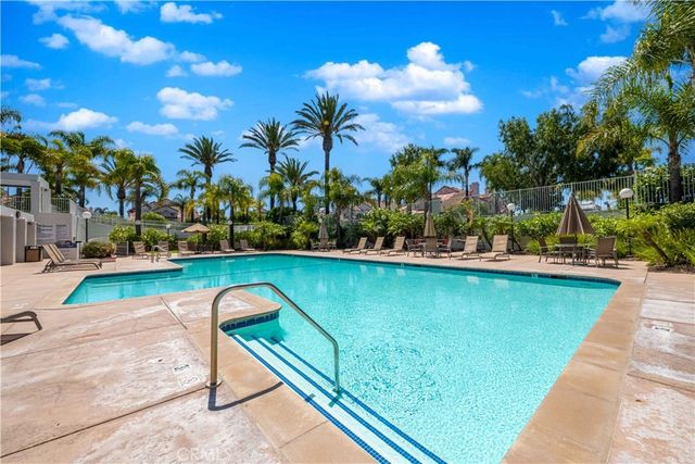 268 Camino Cortina, Camarillo, CA 93010