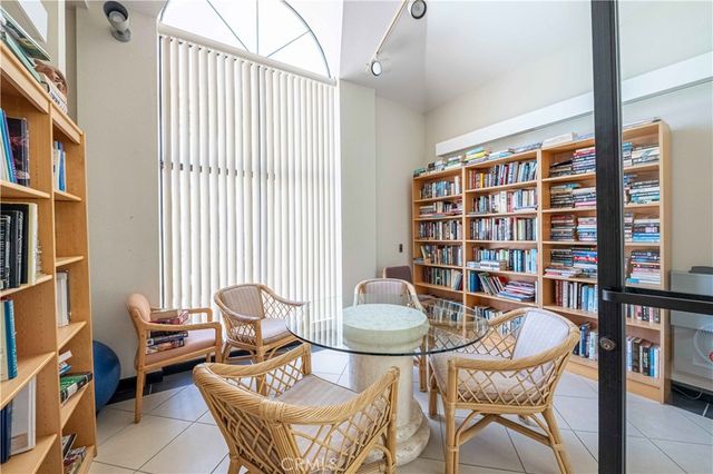 268 Camino Cortina, Camarillo, CA 93010