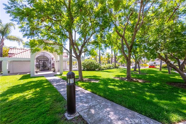 268 Camino Cortina, Camarillo, CA 93010
