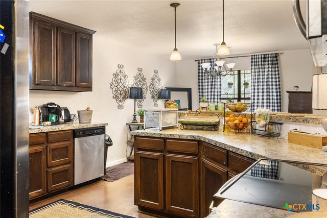 5 Cedar Valley Court, Wimberley, TX 78676