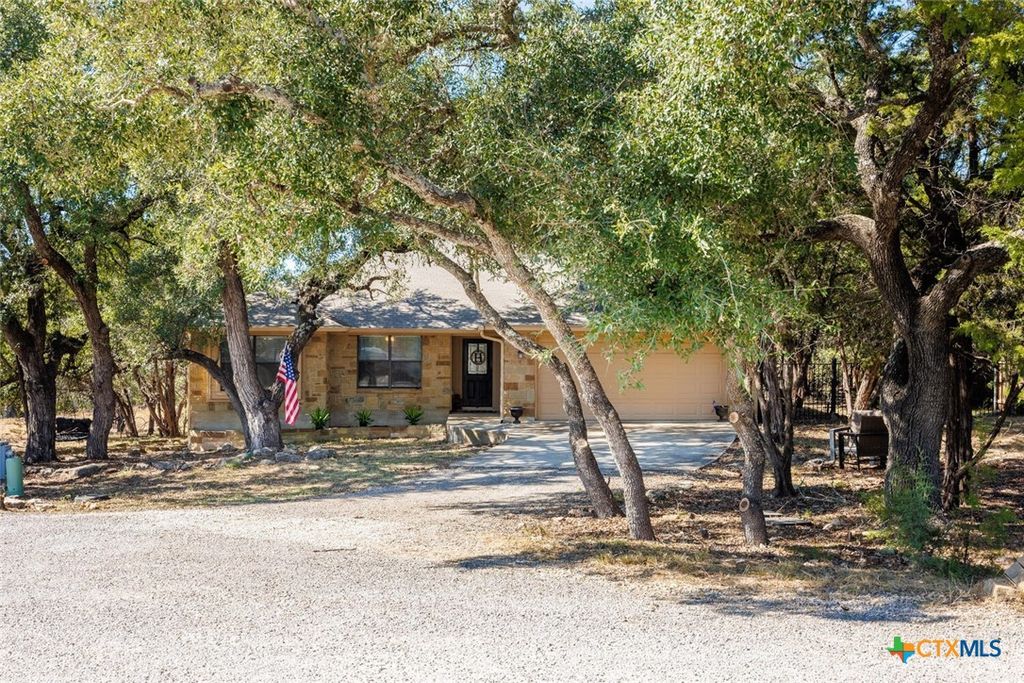 5 Cedar Valley Court, Wimberley, TX 78676