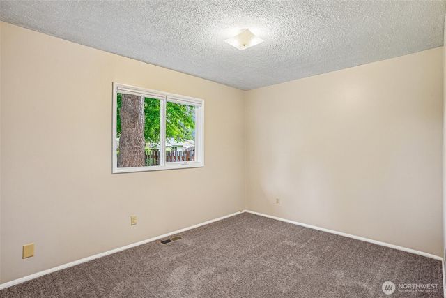 2711 N Street SE, Auburn, WA 98002