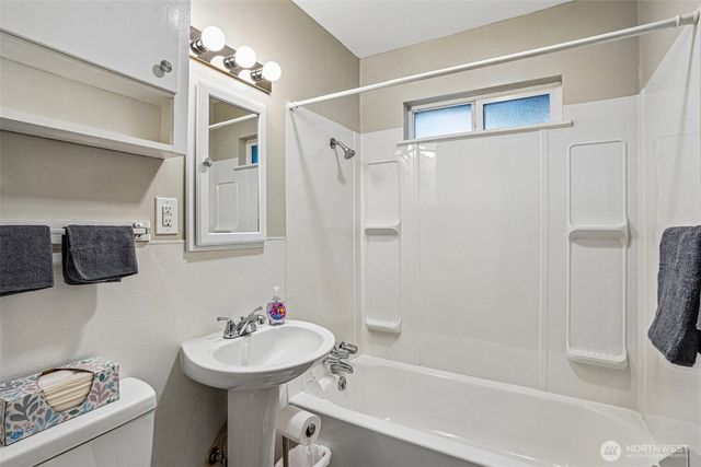 2711 N Street SE, Auburn, WA 98002