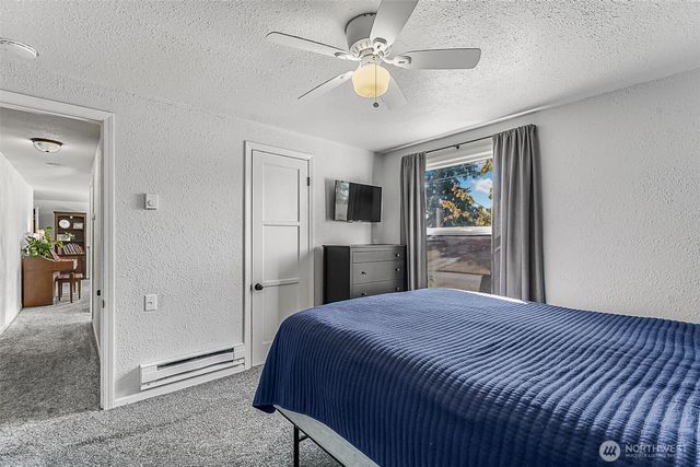 8105 Fairway Drive SW, Lakewood, WA 98498