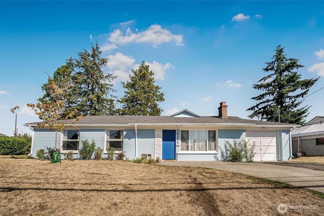 8105 Fairway Drive SW, Lakewood, WA 98498