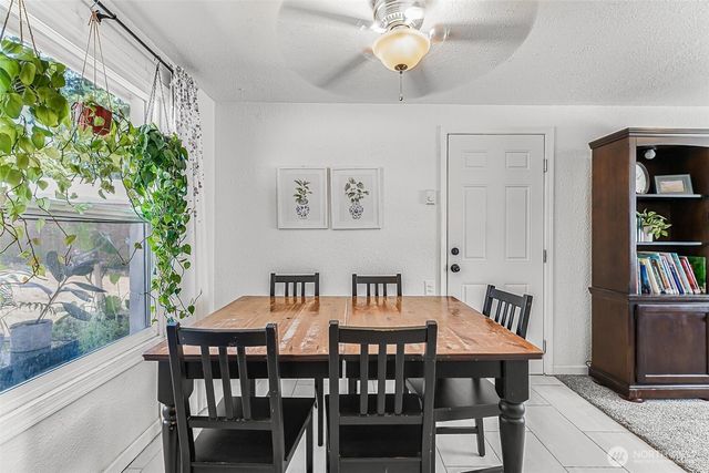 8105 Fairway Drive SW, Lakewood, WA 98498