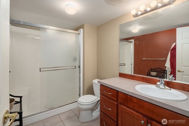 13915 SE 238th Place, Kent, WA 98042
