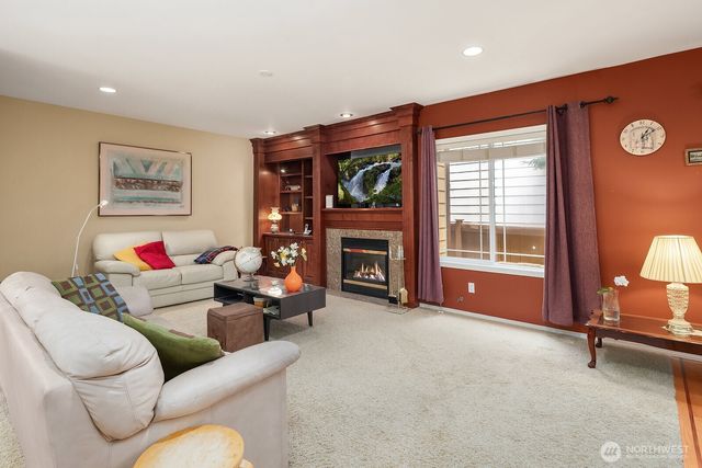 13915 SE 238th Place, Kent, WA 98042
