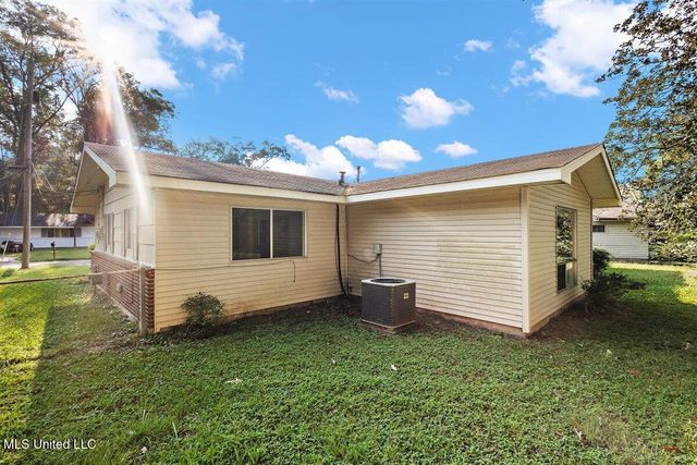 3331 Cherrywood Drive, Jackson, MS 39212
