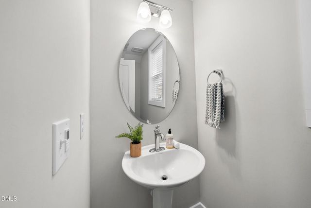 174 Bluffwood Avenue, Chapel Hill, NC 27516