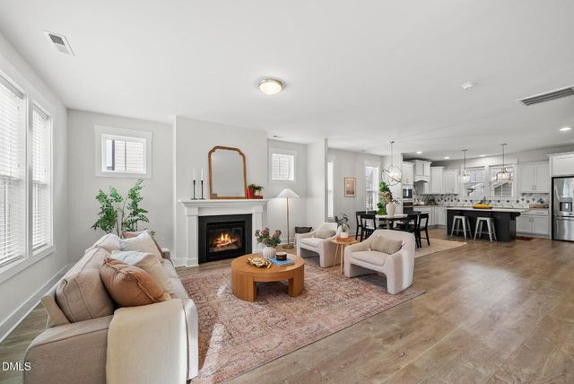 174 Bluffwood Avenue, Chapel Hill, NC 27516