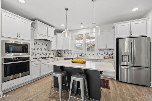 174 Bluffwood Avenue, Chapel Hill, NC 27516