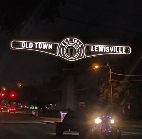 227 Lanyard Drive, Lewisville, TX 75057