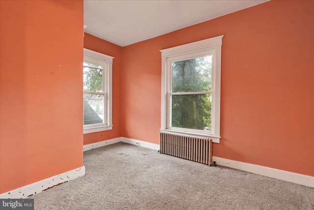 116 S 1ST AVE, Lebanon, PA 17042