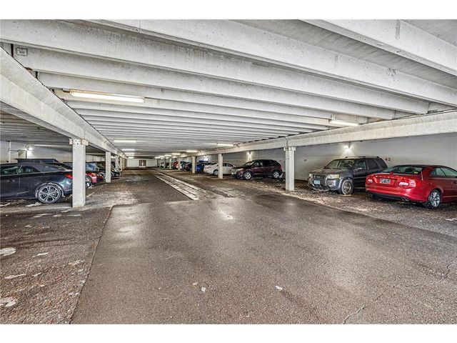 6423 Colony Way 1J, Edina, MN 55435