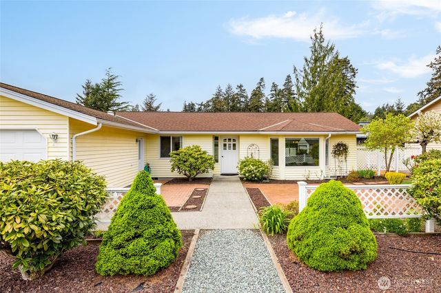 90 Chinook Place, La Conner, WA 98257