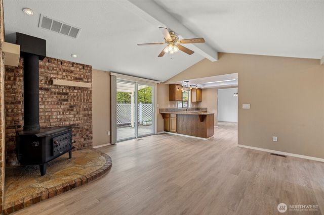 90 Chinook Place, La Conner, WA 98257