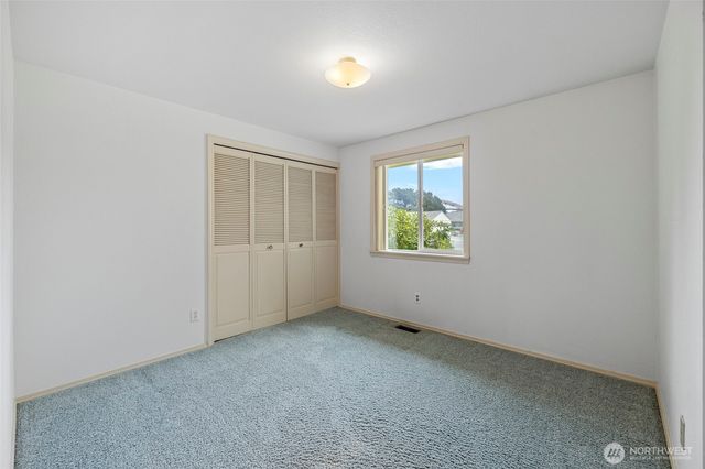 90 Chinook Place, La Conner, WA 98257