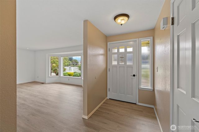 90 Chinook Place, La Conner, WA 98257
