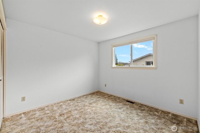 90 Chinook Place, La Conner, WA 98257