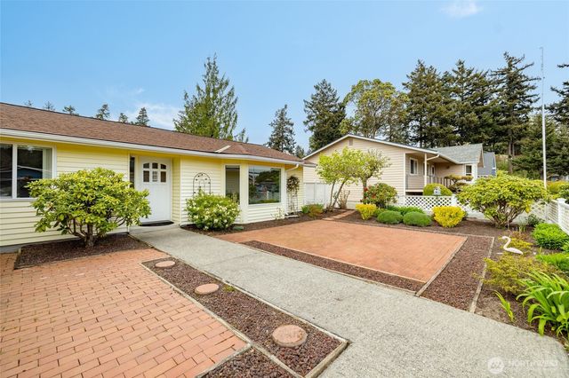 90 Chinook Place, La Conner, WA 98257