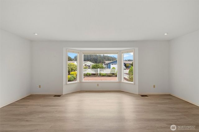 90 Chinook Place, La Conner, WA 98257