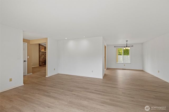 90 Chinook Place, La Conner, WA 98257