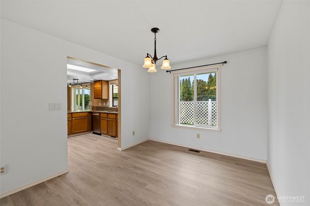 90 Chinook Place, La Conner, WA 98257