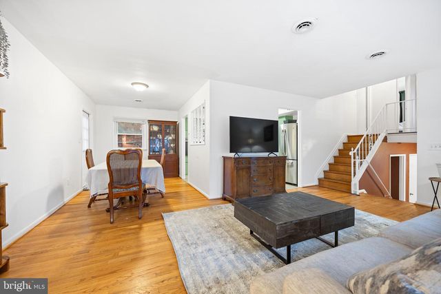 1811 PALO CIR, Baltimore, MD 21227