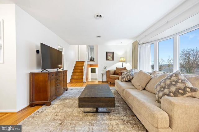 1811 PALO CIR, Baltimore, MD 21227