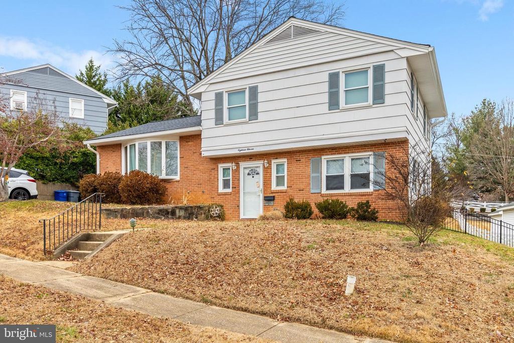 1811 PALO CIR, Baltimore, MD 21227