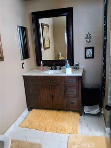 1621 W Montrose, Hemet, CA 92543