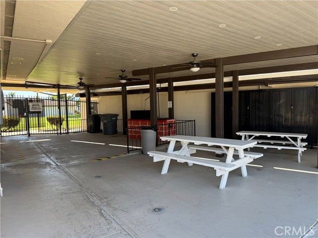 1621 W Montrose, Hemet, CA 92543