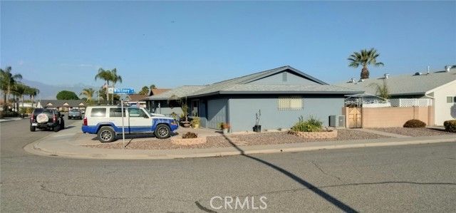 1621 W Montrose, Hemet, CA 92543