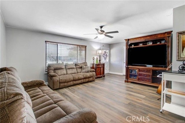 1621 W Montrose, Hemet, CA 92543