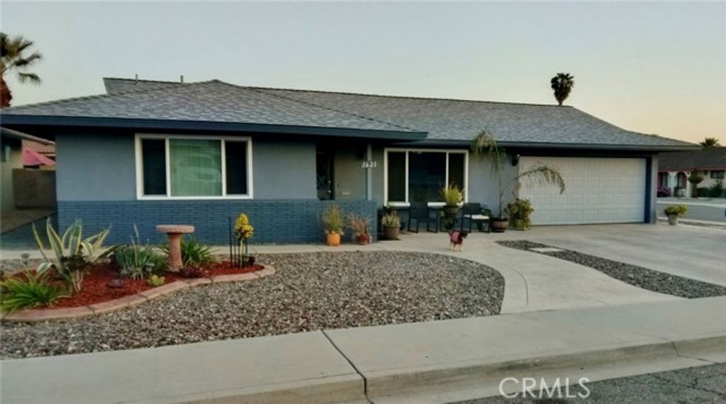 1621 W Montrose, Hemet, CA 92543