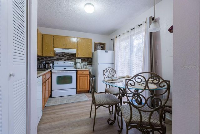 64 PINE TRACK 104A, Ocala, FL 34472