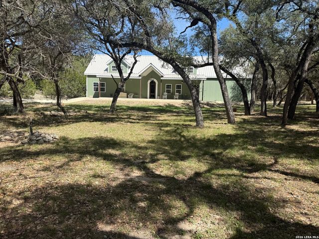 792 alamo beach, Pipe Creek, TX 78063