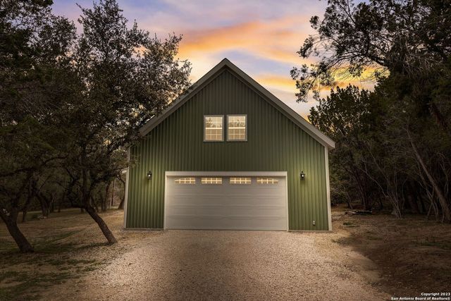 792 alamo beach, Pipe Creek, TX 78063