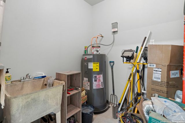 792 alamo beach, Pipe Creek, TX 78063